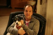 Polizeiobermeister Olli Kottke (Marek Erhardt), der ist noch Rekonvaleszent. Kalle hilft ihm, die arbeitsfreie Zeit gut herum zu bekommen.