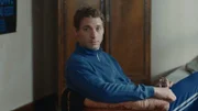 Um sich mit seiner Ex-Freundin zu versöhnen, macht Sasha (Damien Chapelle) ihr ein verlockendes Angebot. Ist es vielleicht zu schön, um wahr zu sein?