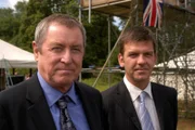 DCI Tom Barnaby (John Nettles, l.) und DS Ben Jones (Jason Hughes, r.).