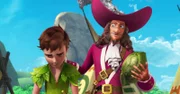Captain Hook hat die Muschel noch in seiner Hand und kann sich somit wünschen, was er will. Gerade hat er sich gewünscht, dass Peter Pan nicht mehr fliegen kann.