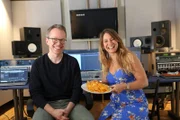 Für "Terra Xplore" will Jasmina Neudecker wissen, ob neben Aussehen und Geschmack das Gehör beim Essen vielleicht mehr Einfluss darauf hat, ob uns das, was wir essen auch schmeckt.
