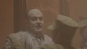 Die nationalsozialistischen Machthaber nannten das Novemberpogrom zynisch "Reichskristallnacht". Jüdische Kaufleute wurden eingeschüchtert und zusammengeschlagen. Nachgestellte Szene.