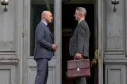 (l-r) Chris Meloni as Det. Elliot Stabler, Peter Scanavino as A.D.A Dominick "Sonny" Carisi Jr.