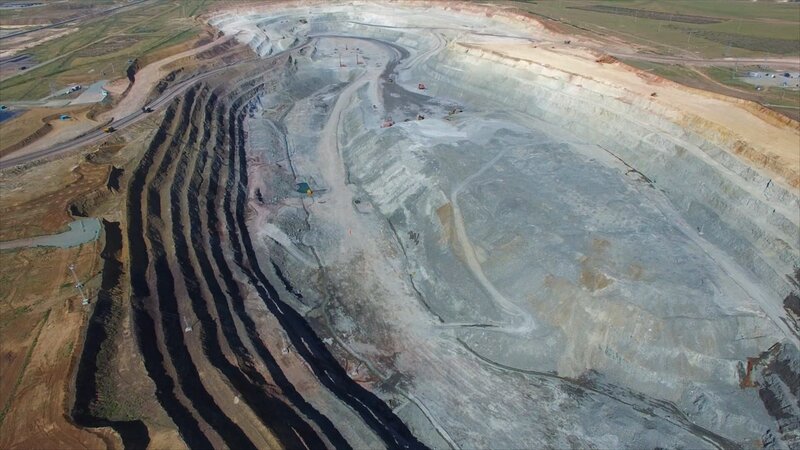 Die Milliarden-Mine – Kampf ums Kupfer (CDN, 2020)