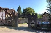 Blick auf die Badenburg in Gießen.