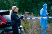 Kommissarin Maria Wern (Eva Röse) sucht Beweise für die Mordthese.