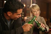 Bahnt sich zwischen Eddie (Bobby Cannavale, l.) und Lilly (Kathryn Morris, r.) etwas an?