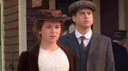 Izzy Pettibone (Heather Brown), Felix King (Zachary Bennett) (v.l.)