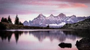 Der Brunnsee mit Hochschwabmassiv in der Steiermark – ein wunderschöner Bergsee mit Alpenpanorama.