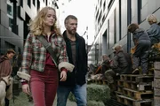 Ingrid (Ylva Bjørkaas Thedin, l.); Lars Haaland (Nicolai Cleve Broch, r.)