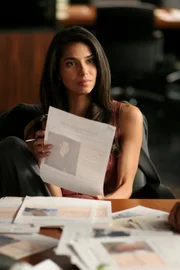 Elena Delgado (Roselyn Sanchez)  Die Verwendung des sendungsbezogenen Materials ist nur mit dem Hinweis und Verlinkung auf RTL+ gestattet.