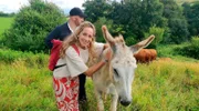 Tamina Kallert im baskischen Hinterland bei Biolandwirt Felix Noblia.