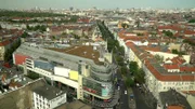 Markt am Maybachufer, Feinkost bei Familie Kropp, chillen im Körnerpark und nachts im hippen Reuterkiez. Von Neukölln reden alle. Man sollte wieder einmal hier sein. Ein Stadtspaziergang mit vielen Tipps und Entdeckungen. - Neukölln von oben.