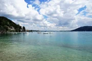 attersee, atterské see, wasser, netto, klar, landschaft, gebirge, oberfläche, österreich, salzkammergut, alpen, natur, schiffs, yachten, festgemacht, himmel, sommer