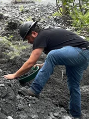 Jason Sanchez zieht Lohn für Testpfanne ab.