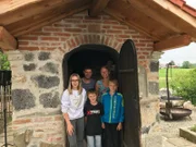 Anton Gröll hat für seine Familie einen Brotbackofen gebaut.
