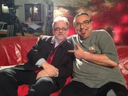 Werner Rosenberger und Rudi Dolezal, Kabarett Experte und Journalist beim Kurier in ServusTV's "Kabarett-Legenden".