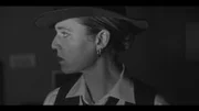 Adriana (Stella Goritzki) stellt ihre polizeilichen Fähigkeiten unter Beweis und begibt sich auf eine Zeitreise.