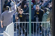 Mitte (v.l.n.r.) FBI SA Maggie Bell (Missy Peregrym); FBI SA Omar Adom 'OA' Zidan (Zeeko Zaki)