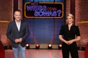 Treten bei "Wer weiß denn sowas?" als Kandidaten gegeneinander an: Der "ZDF - heute Journal"-Moderator Christian Sievers (l.) und die "Tagesschau"-Sprecherin Judith Rakers (r.).