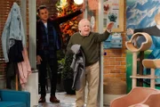 Jalen (John Griffin, l.); Phil (Leslie Jordan, r.)