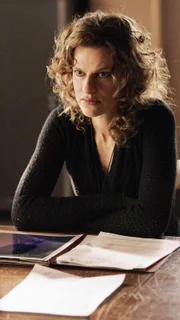 Detective Roz Framus (Sandra Bernhard) hat große Zweifel: Hat sie vor Jahren eine unschuldige Frau verhaftet?