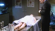 Die Leiche der aus Argentinien stammende Lena Brody (Monique Fowler) weist diverse Verletzungen auf, die Detective Goren (Vincent D'Onofrio) stutzig machen. Hat sich die Frau selbst getötet? Wollte sie mit der Art ihres Todes auf etwas aufmerksam machen?