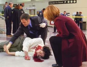 Der talentierte Architekturstudent Noah (Michael Hogen) ist tot in einer U-Bahn-Station gefunden worden - erstochen mit einem Schraubenzieher. Goren (Vincent D'Onofrio) und Eames (Kathryn Erbe) ermitteln.