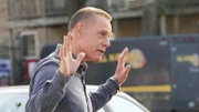Hank Voight (Jason Beghe)