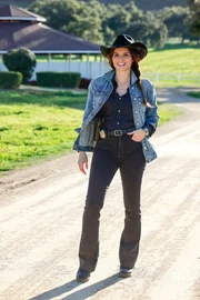 &igrave;Prime Cut&icirc; &ntilde; After discovering the remains of a Marine captain, the NCIS team travels to Texas to interrogate the suspected killer, on the CBS Original series NCIS, Monday, April 29 (9:00-10:00 PM, ET/PT) on the CBS Television Network, and streaming on Paramount+ (live and on-demand for Paramount+ with SHOWTIME subscribers, or on-demand for Paramount+ Essential subscribers the day after the episode airs)*.  Pictured (L-R): Katrina Law as Jessica Knight.