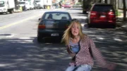 Als die 13-jährige Carly (Michaela Annette) vor ein Taxi läuft und von diesem überfahren wird, sieht zunächst alles wie ein tragischer Unfall aus. Doch bei der Obduktion kommt es zu einer einer überraschenden Wendung.