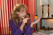 Lisa (Alexandra Neldel) glaubt, dass sie den Rest der Welt gegen sich hat. (Dieses Foto von Alexandra Neldel darf nur in Zusammenhang mit der Berichterstattung über die Serie "Verliebt in Berlin" veröffentlicht und verbreitet werden.)