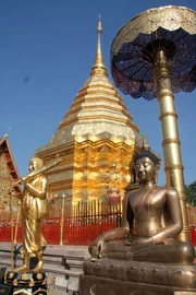 Der Südwesten Thailands bietet viele traumhafte Inseln.