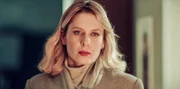 Eva Kofler (Elena Radonicich) hat eine besondere Verbindung zu der jungen Malerin Mathilde.