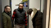 Onur und Hasan stellen einen Ladendieb, der nicht nur Joghurt, sondern auch zwei Geldbörsen dabeihat.