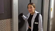 Alessia sorgt für ein kleines Aufzugs-Drama.