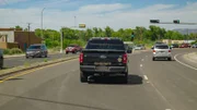 Das Auto des Sheriffs auf der Straße