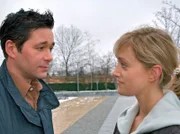 Nora Steffens (Judith Richter) beginnt ihre Famulatur an der Sachsenklinik. Philipp Brentano (Thomas Koch) ist fasziniert von der sehr attraktiven und außerordentlich begabten Medizinstudentin und wird mit ihrer persönlichen Betreuung beauftragt.