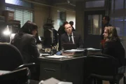 (v.l.n.r.) Maria Baez (Marisa Ramirez), Danny Reagan (Donnie Wahlberg) und Faith Madson (Jessie Mueller)
