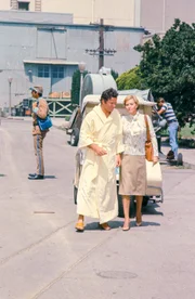 William Shatner (Ward Fowler), Lola Albright (Clare Daley).