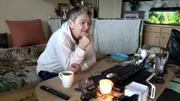 Bei Regina liegen die Nerven blank, weil es wider Erwarten ein Problem mit der Küche gab.