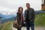 Dr. Martin Gruber (Hans Sigl) hat eine Vermutung, was hinter Maikes (Amelie Kiefer) heftigen Kreislaufproblemen wirklich steckt.