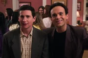 L-R: Geoff Schwartz (Sam Lerner), Barry Goldberg (Troy Gentile)