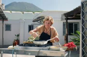 Cristina Leardi kocht Aubergine Parmigiana am Fuße des Vesuvs.