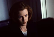 Dana Scully (Gillian Anderson)