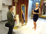 Shoppingbegleitung Melike und Kandidatin Alice M. (r.)
