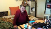 Regina bleibt durch ihre Privatinsolvenz kaum Geld zum Leben. Doch eine unerwartete Mieterhöhung könnte die 67-Jährige nun auch noch ihre Wohnung kosten.