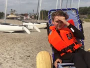 Cäcilia ist 12 Jahre alt und eine echte Abenteurerin. Obwohl sie nicht schwimmen kann, möchte sie in den Sommerferien segeln lernen.