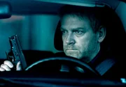 Kommissar Wallander (Kenneth Branagh ) ist einem ausgekochten IT-Verbrecher auf der Spur.