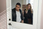 NCIS Special Agent Nicholas "Nick" Torres (Wilmer Valderrama) und NCIS Special Agent Eleanor "Ellie" Bishop (Emily Wickersham).  Photo: Sonja Flemming/CBS ©2021 CBS Broadcasting, Inc. All Rights Reserved.